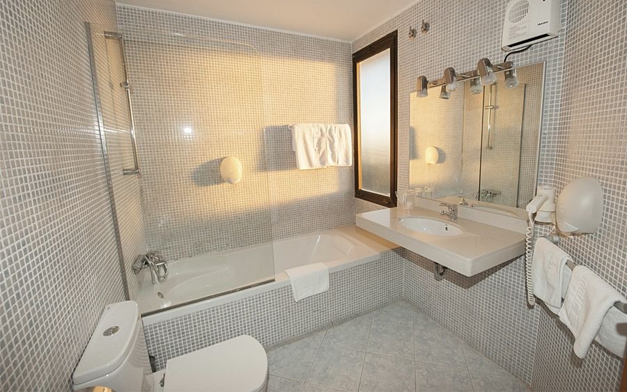 Hotel El Bruc Buitenkant foto